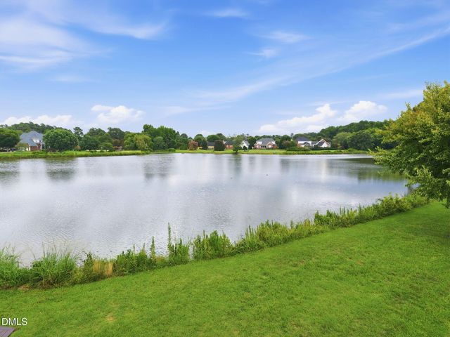 2204 Mills Crest Street, Fuquay Varina, NC 27526