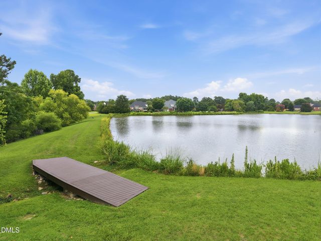 2204 Mills Crest Street, Fuquay Varina, NC 27526