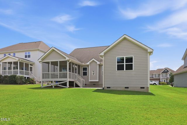 2204 Mills Crest Street, Fuquay Varina, NC 27526
