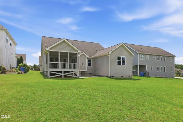 2204 Mills Crest Street, Fuquay Varina, NC 27526
