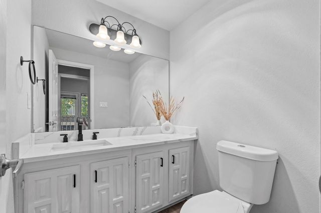 3105 San Jacinto Street 201, Dallas, TX 75204