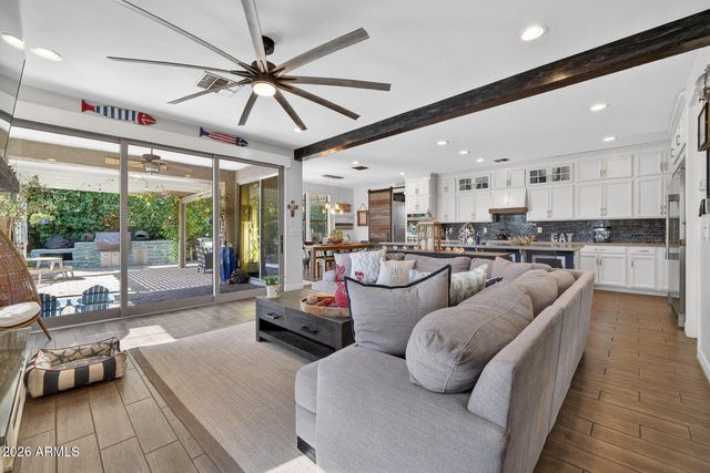 1451 W SEA FOG Drive, Gilbert, AZ 85233