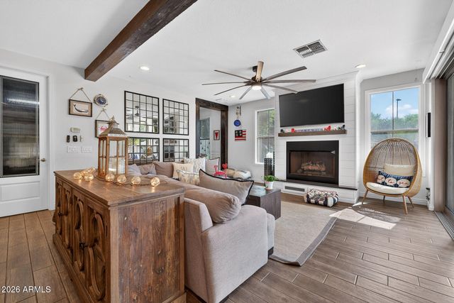 1451 W SEA FOG Drive, Gilbert, AZ 85233
