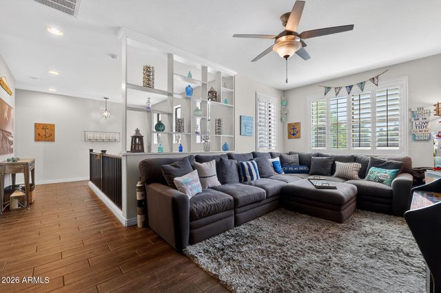 1451 W SEA FOG Drive, Gilbert, AZ 85233