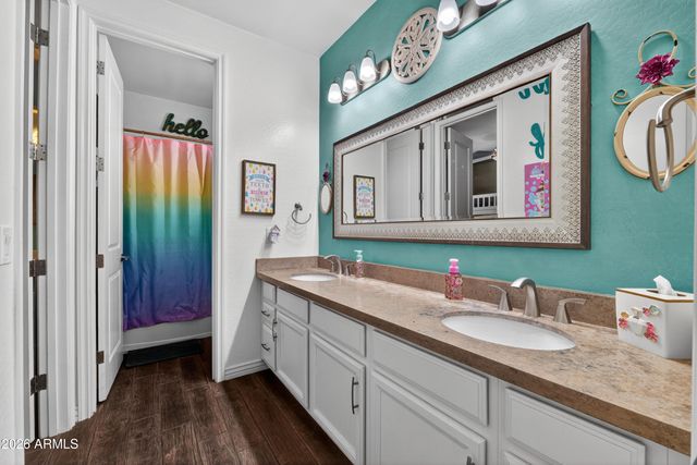 1451 W SEA FOG Drive, Gilbert, AZ 85233