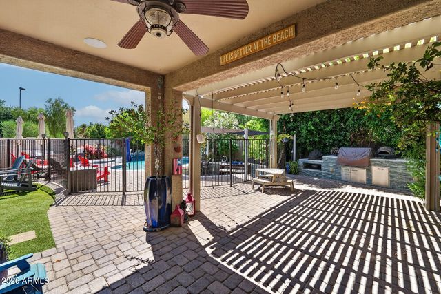 1451 W SEA FOG Drive, Gilbert, AZ 85233
