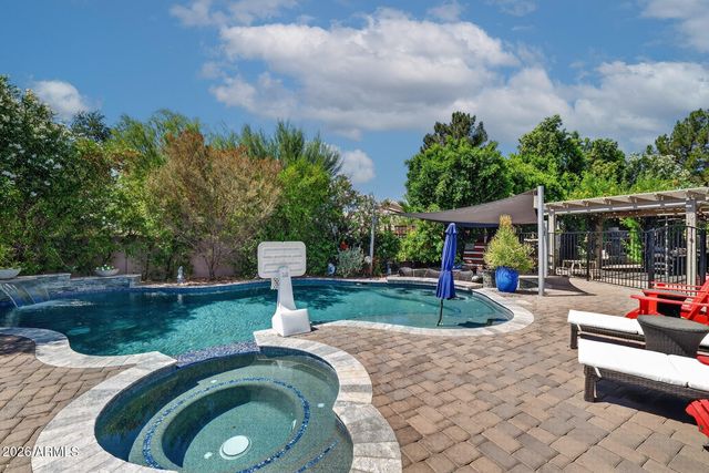 1451 W SEA FOG Drive, Gilbert, AZ 85233