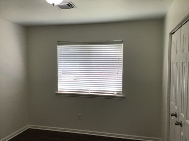 327 Leisure Lane, Montgomery, TX 77356