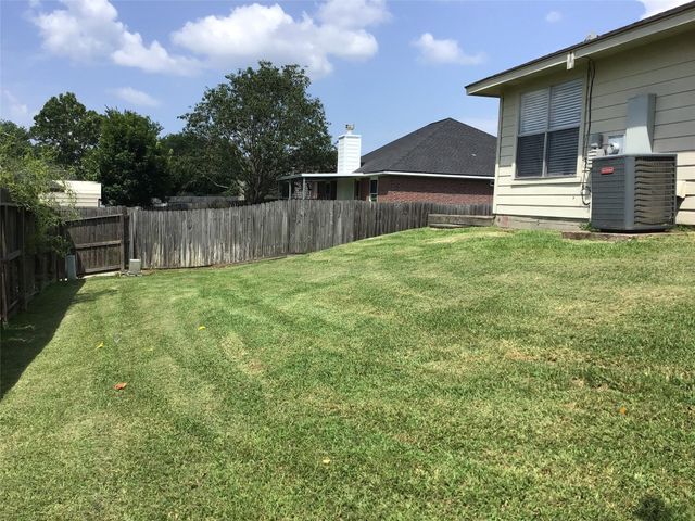 327 Leisure Lane, Montgomery, TX 77356
