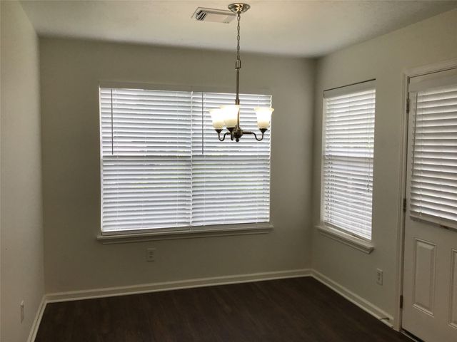 327 Leisure Lane, Montgomery, TX 77356