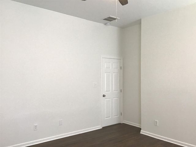327 Leisure Lane, Montgomery, TX 77356