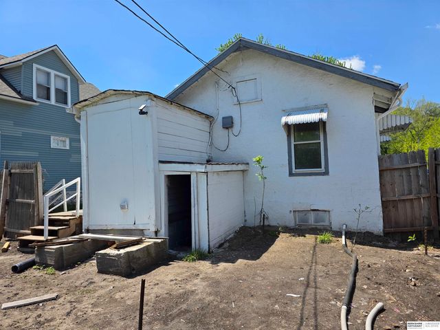 4717 N 18th Street, Omaha, NE 68110