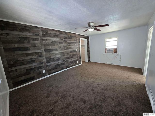 4717 N 18th Street, Omaha, NE 68110
