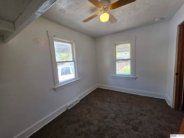 4717 N 18th Street, Omaha, NE 68110