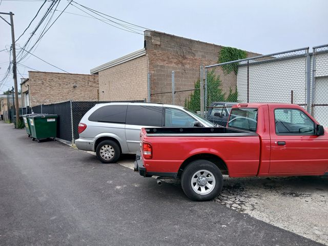 5031 W Belmont Avenue, Chicago, IL 60641
