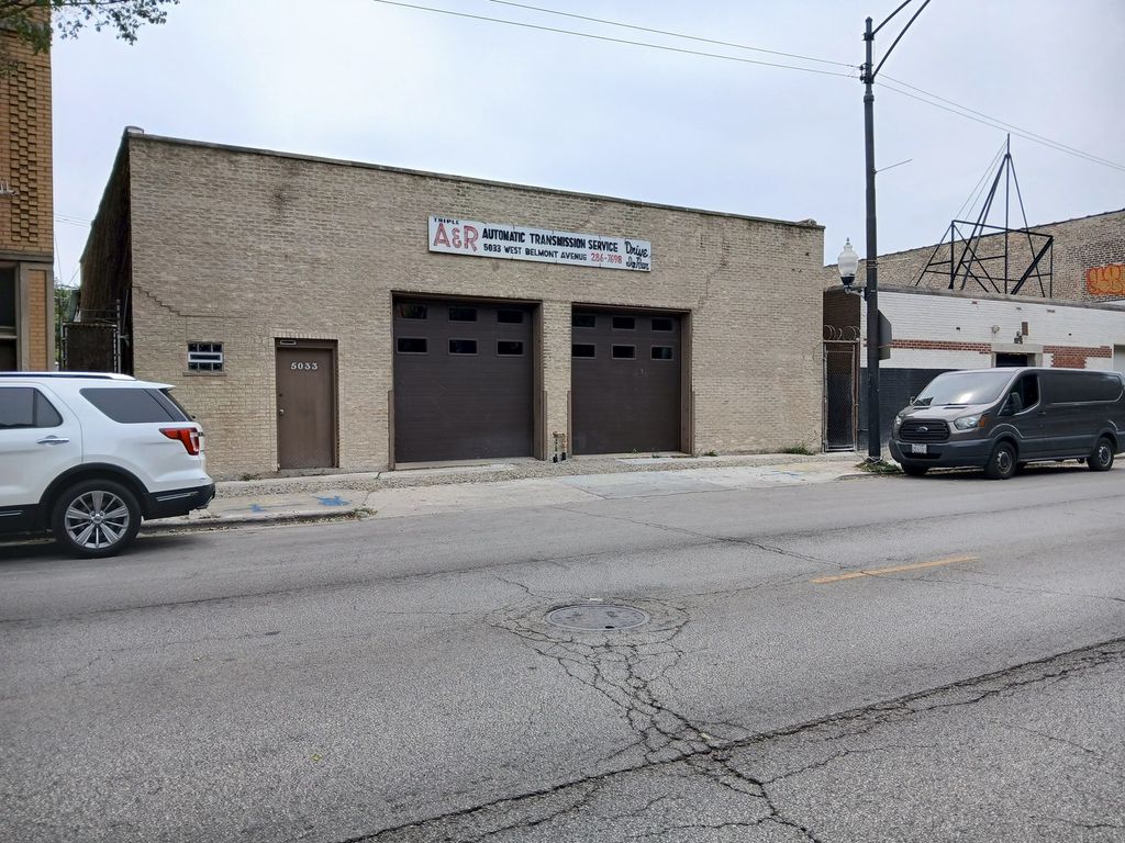 5031 W Belmont Avenue, Chicago, IL 60641