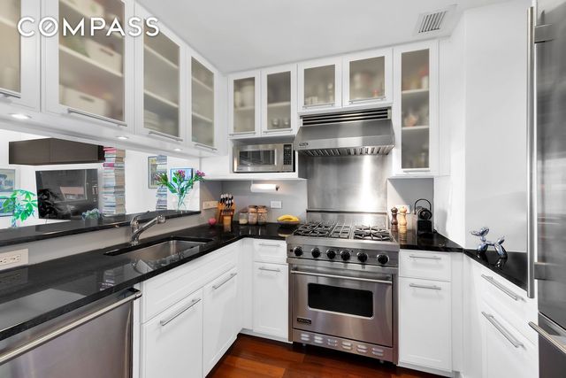 45 Park Ave Apt 1005, New York City, NY 10016
