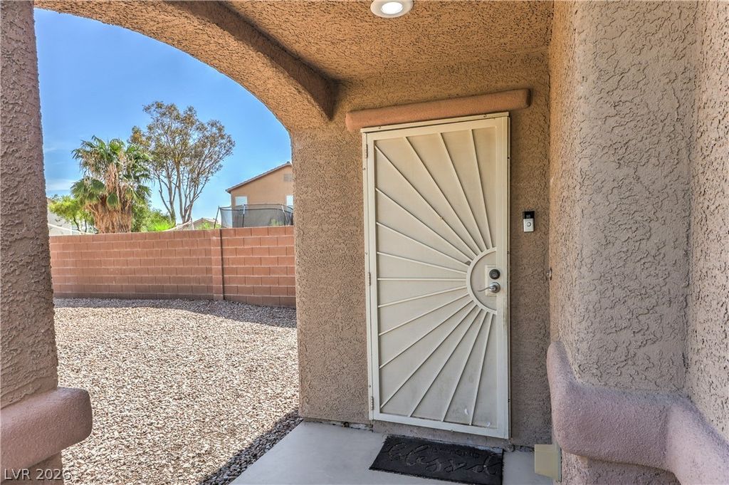 6528 Copper Smith Court, North Las Vegas, NV 89084 — photo 4