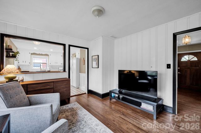 1227 Barkley Road, Charlotte, NC 28209