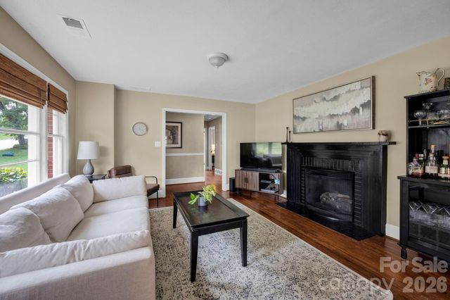 1227 Barkley Road, Charlotte, NC 28209