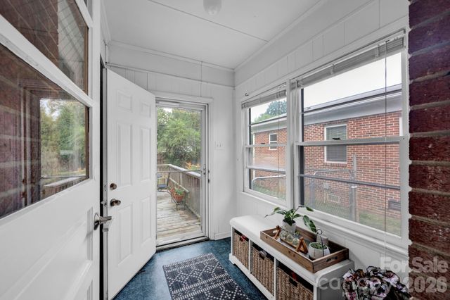 1227 Barkley Road, Charlotte, NC 28209