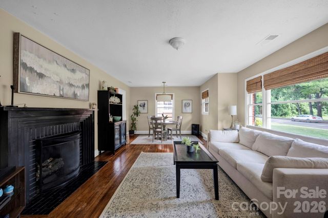 1227 Barkley Road, Charlotte, NC 28209