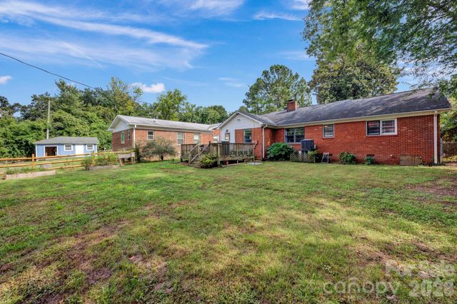 1227 Barkley Road, Charlotte, NC 28209