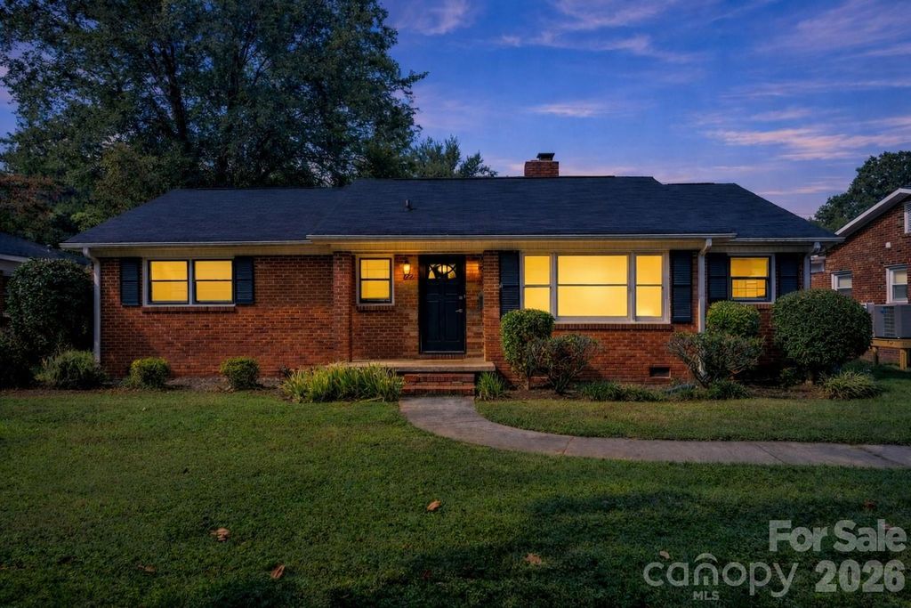 1227 Barkley Road, Charlotte, NC 28209