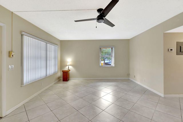 638 Snug Harbor Drive E11, Boynton Beach, FL 33435