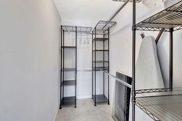 638 Snug Harbor Drive E11, Boynton Beach, FL 33435