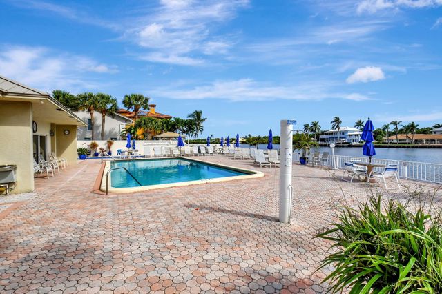 638 Snug Harbor Drive E11, Boynton Beach, FL 33435