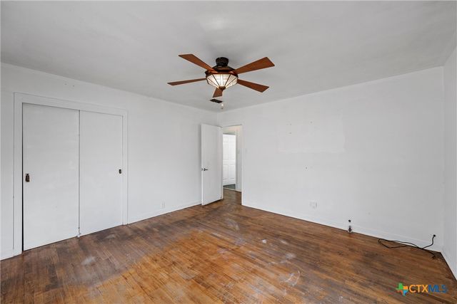 803 E 15th Street, Cameron, TX 76520