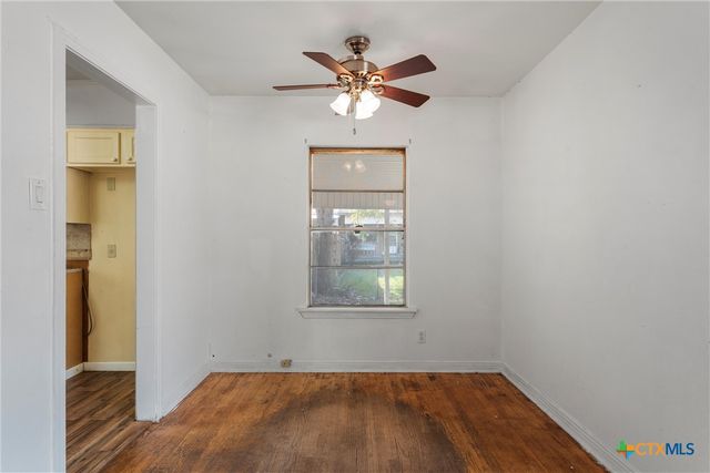 803 E 15th Street, Cameron, TX 76520