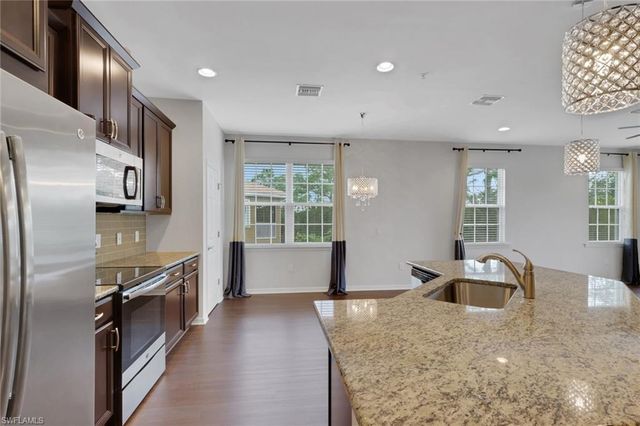 18320 Creekside Preserve LOOP # 201, Fort Myers, FL 33908