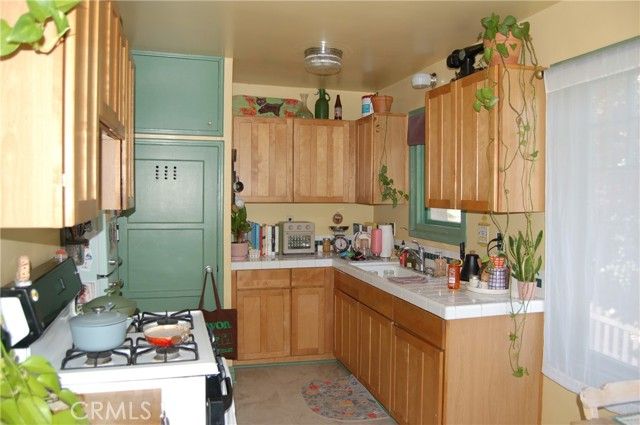 4160 CHESTNUT Street, Riverside, CA 92501