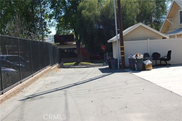 4160 CHESTNUT Street, Riverside, CA 92501