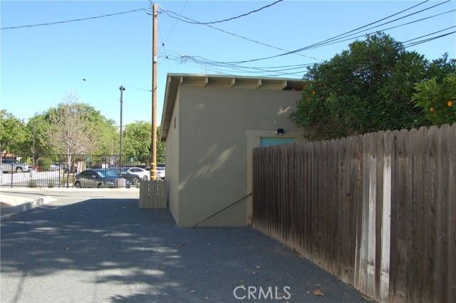 4160 CHESTNUT Street, Riverside, CA 92501