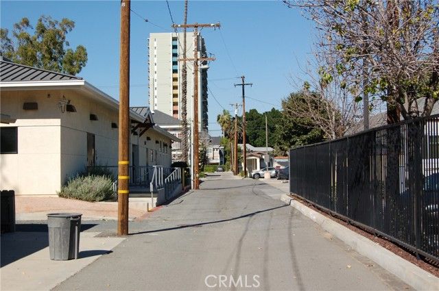 4160 CHESTNUT Street, Riverside, CA 92501