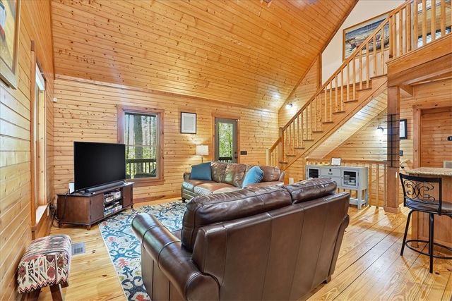 4 Matthews Creek Lane, Cleveland, SC 29635
