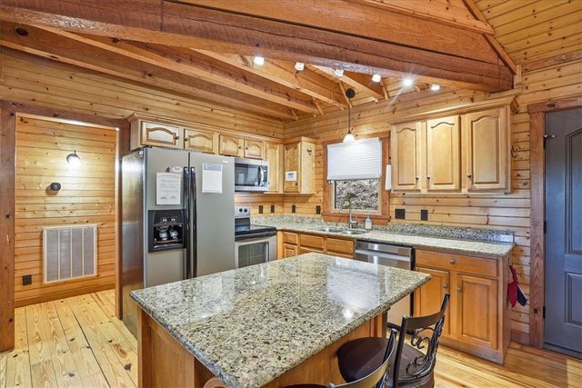 4 Matthews Creek Lane, Cleveland, SC 29635
