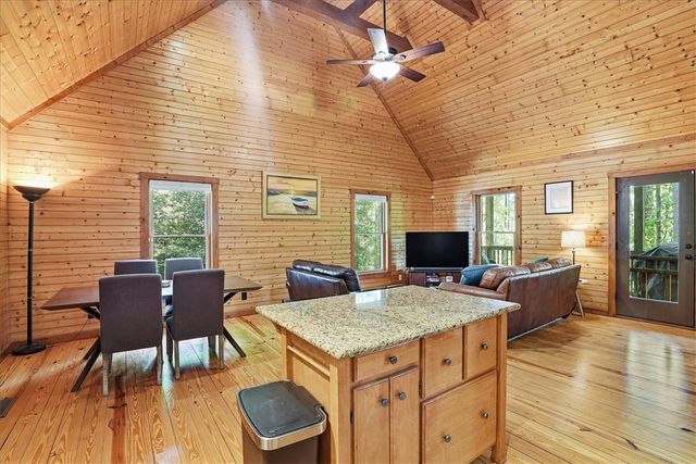 4 Matthews Creek Lane, Cleveland, SC 29635