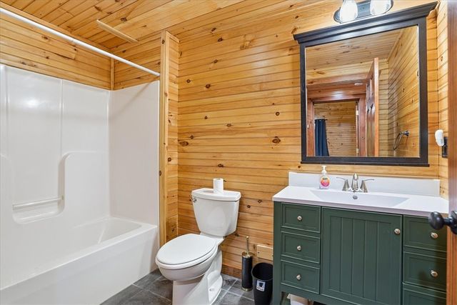 4 Matthews Creek Lane, Cleveland, SC 29635