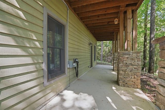 4 Matthews Creek Lane, Cleveland, SC 29635