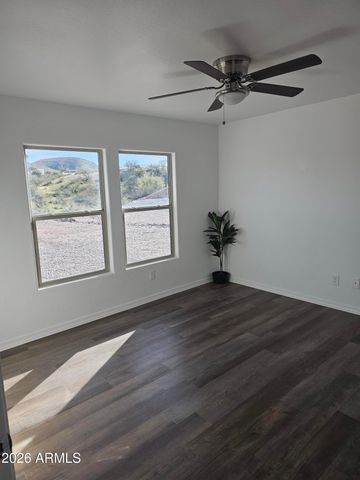 65 COTTONWOOD Lane, Wickenburg, AZ 85390