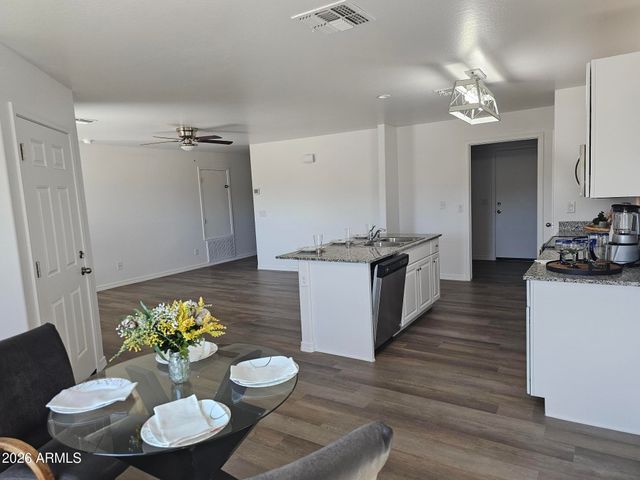 65 COTTONWOOD Lane, Wickenburg, AZ 85390