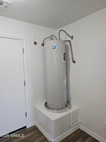 65 COTTONWOOD Lane, Wickenburg, AZ 85390