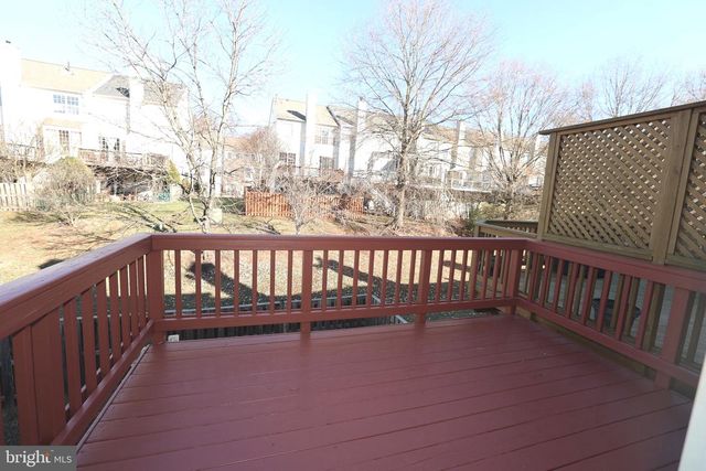 47616 WATKINS ISLAND SQ, Sterling, VA 20165