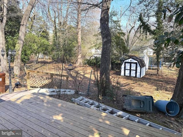 6709 FOREST HILL DR, University Park, MD 20782