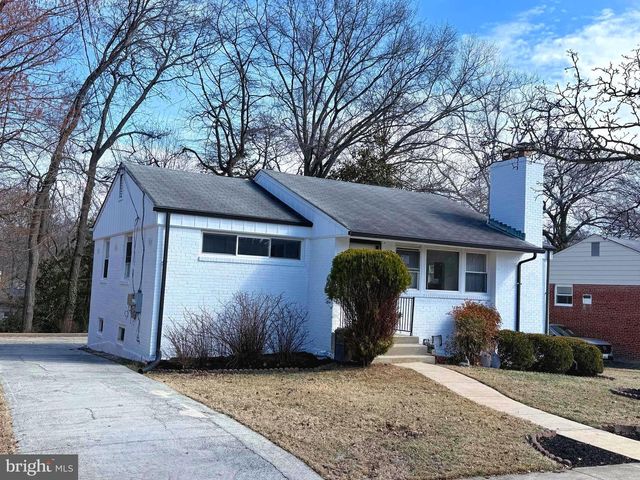 6709 FOREST HILL DR, University Park, MD 20782