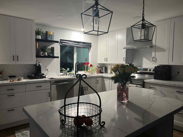 9374 Deeth Ct, Sacramento, CA 95827